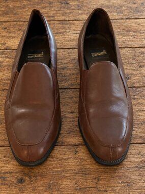 Vintage What's What genuine leather loafer pumps size 9 brown